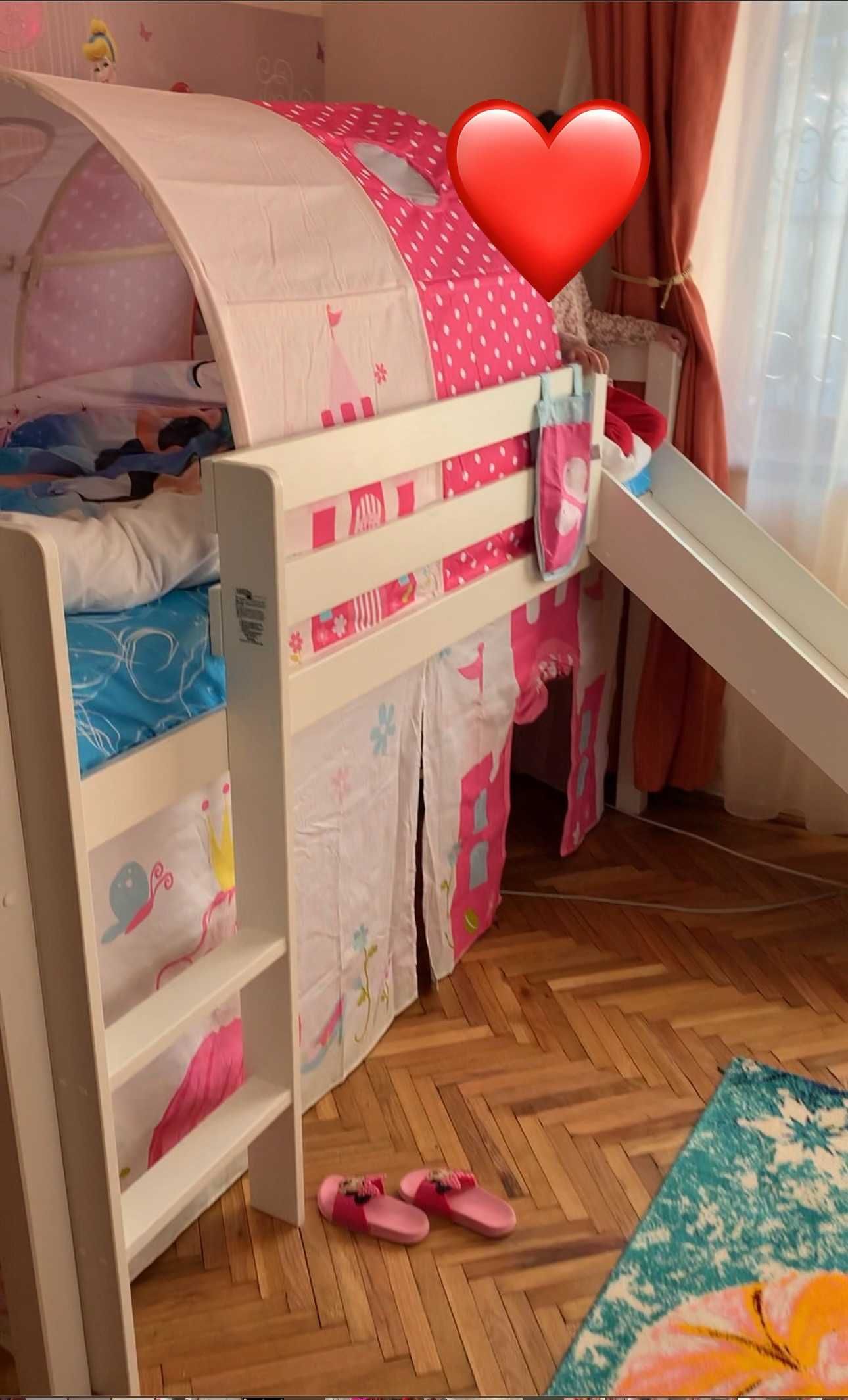 Vindem mobilier si accesorii pentru camera de copil.