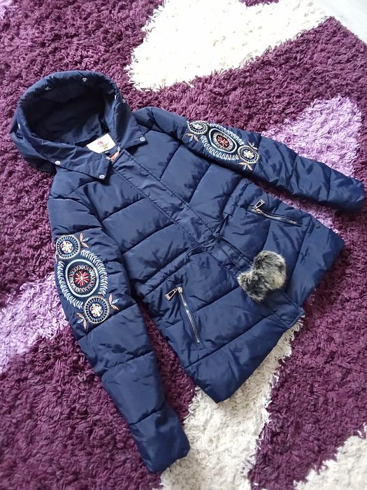 Geacă damă brodată.