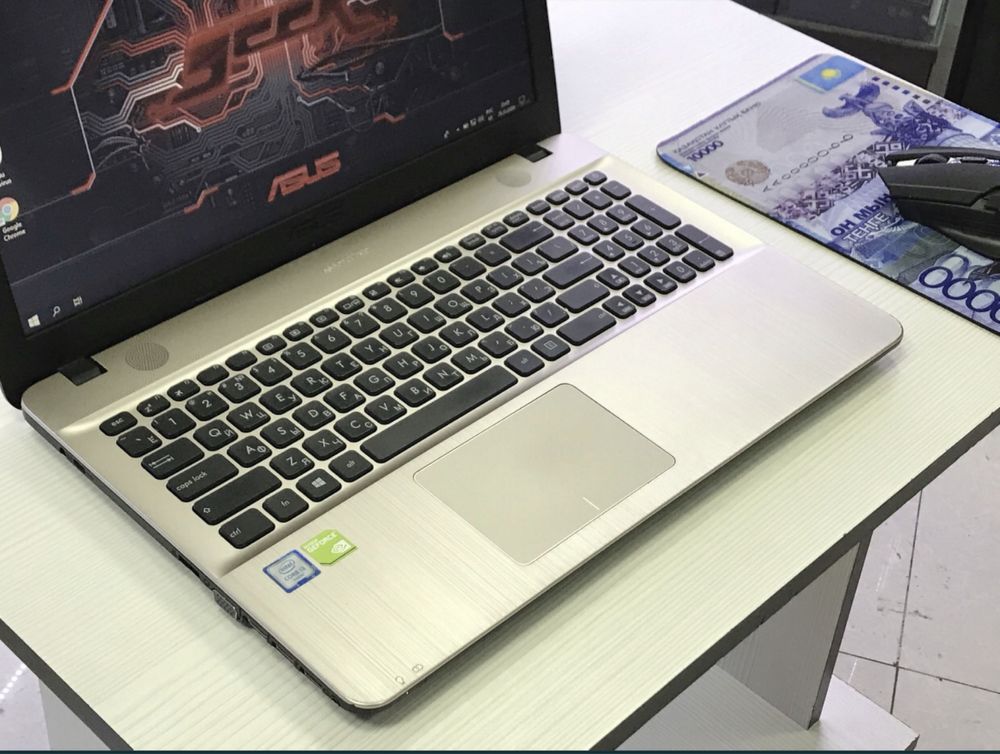 ‼️Продам Ноутбук‼️[ Asus VivoBook ]