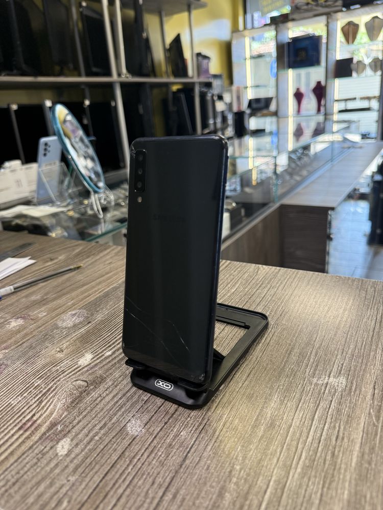 Смартфон Samsung Galaxy A7 64GB