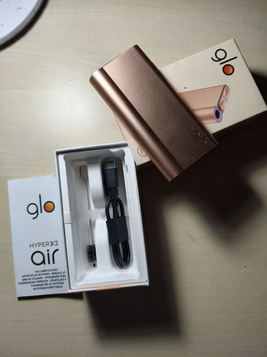 Doua glo-uri la pret de unu