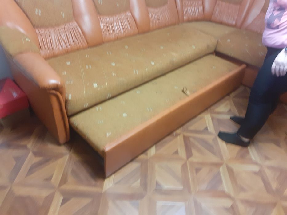 Colțar de vanzare aproape nou, preț telefonic