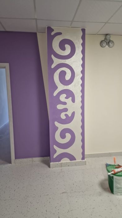 Роспись стен домов, школ, детских садов. Художник. Картины. Мурал.