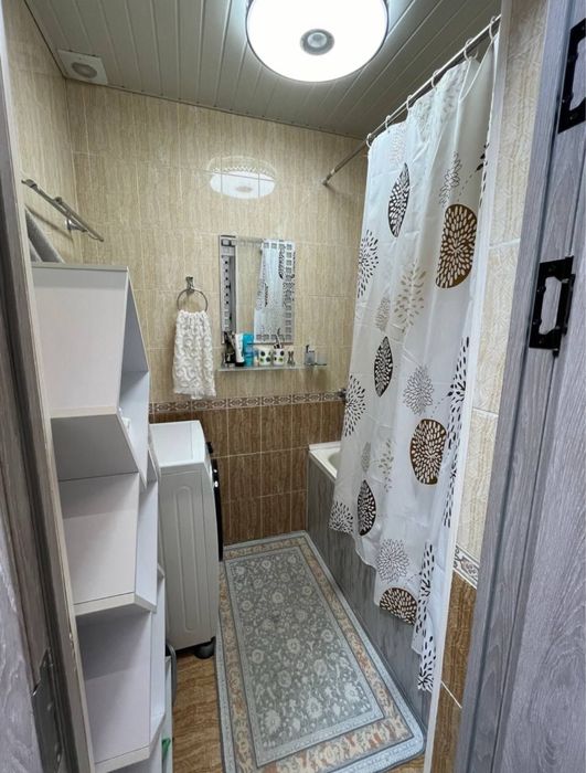 Срочно продаётся 2-комнатная квартира в на Буз Базаре, Максим Горький