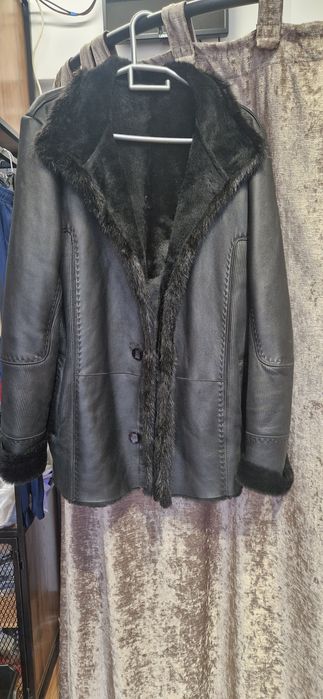 Продам дублёнку в хорошем состоянии.