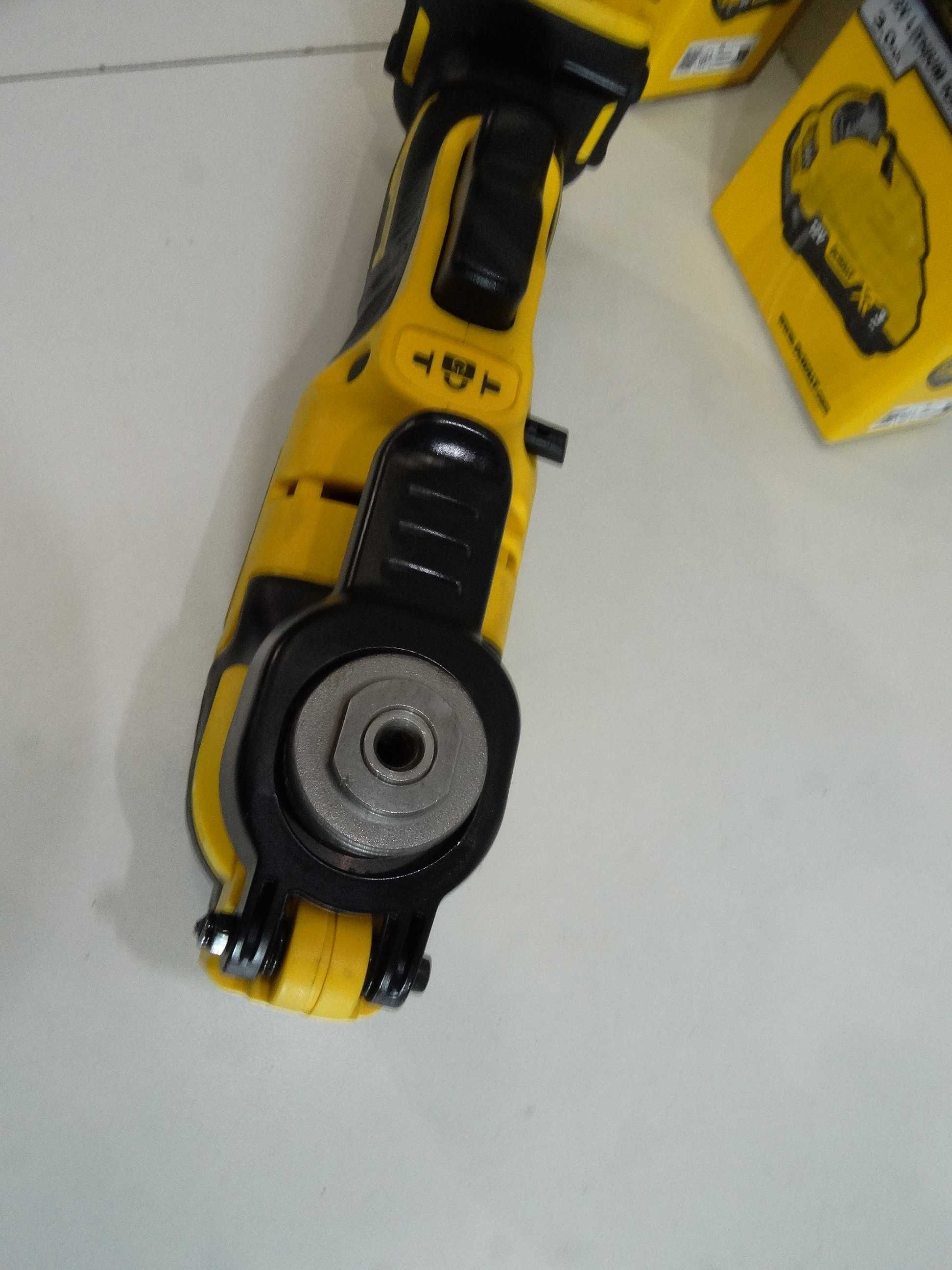 Dewalt DCS 353 / 2 x 3.0 Ah - Компактен мултишлайф