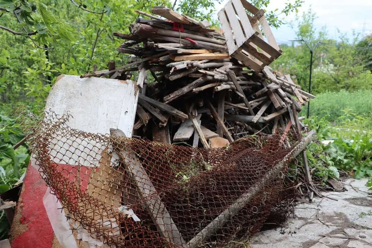 Подарявам дърва за горене