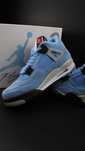 Air Jordan 4 Retro University Blue + CADOU (41; 42;)