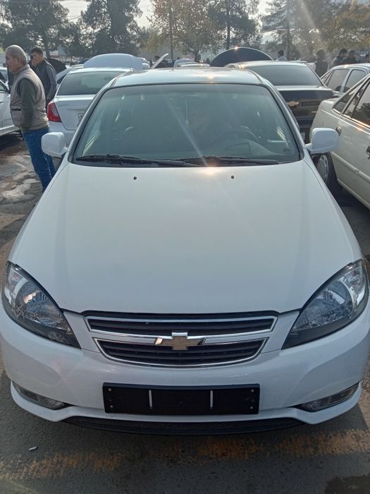 Moshina toza chihol polik qilingan Metan bor Mejigar 906 rasxodi yoq*