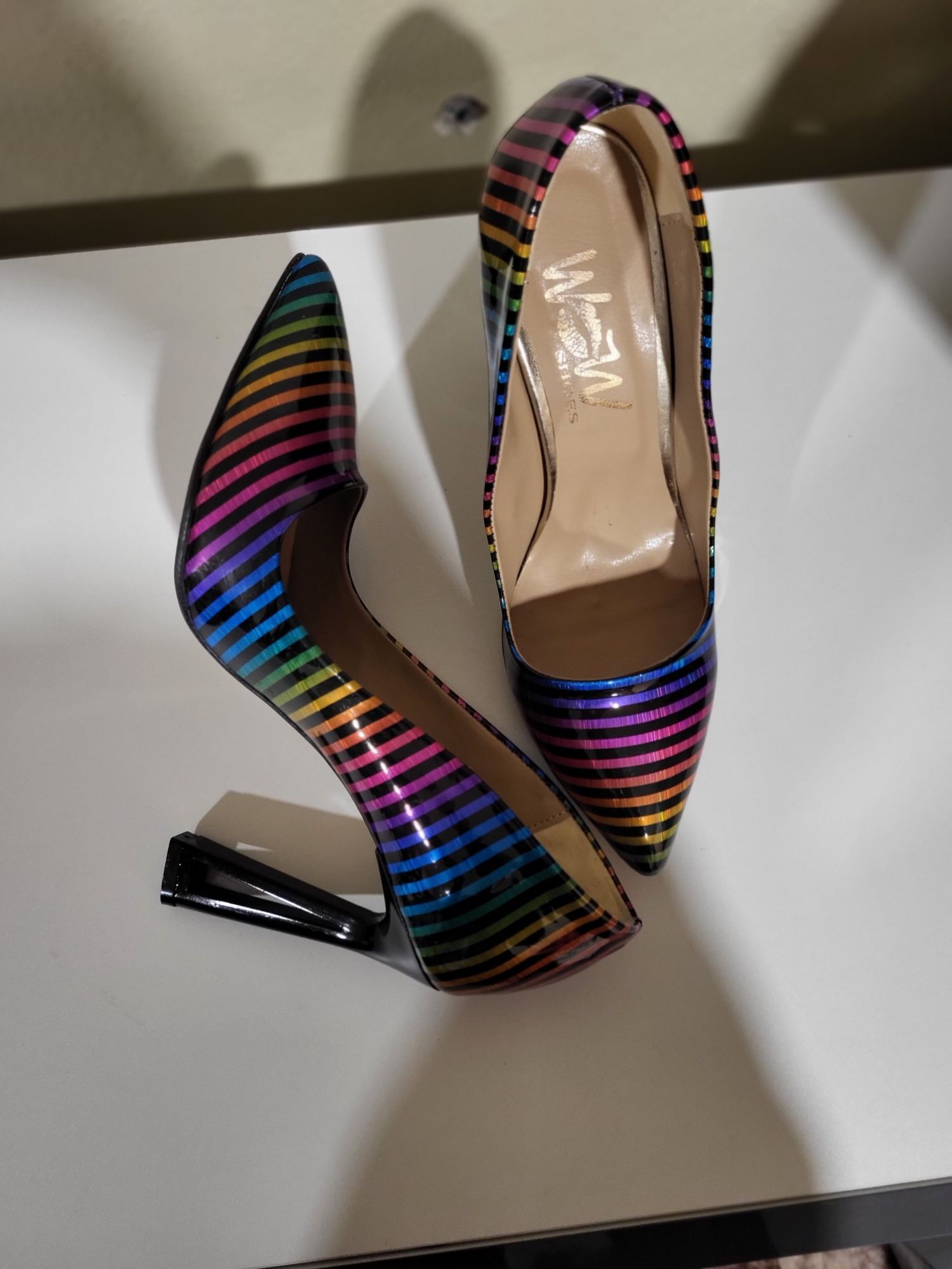 Pantofi multicolori nr 38