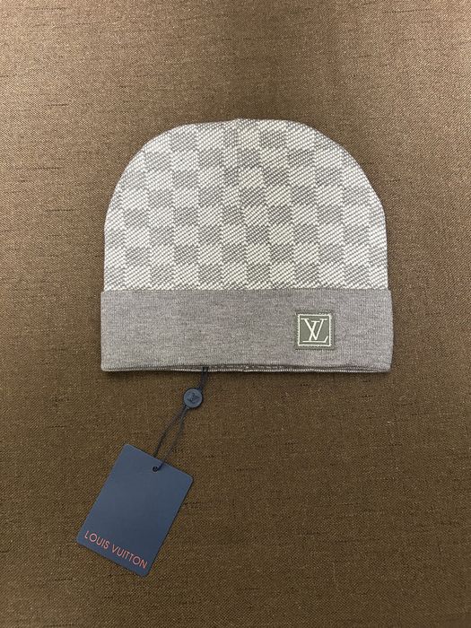 Caciula Louis Vuitton