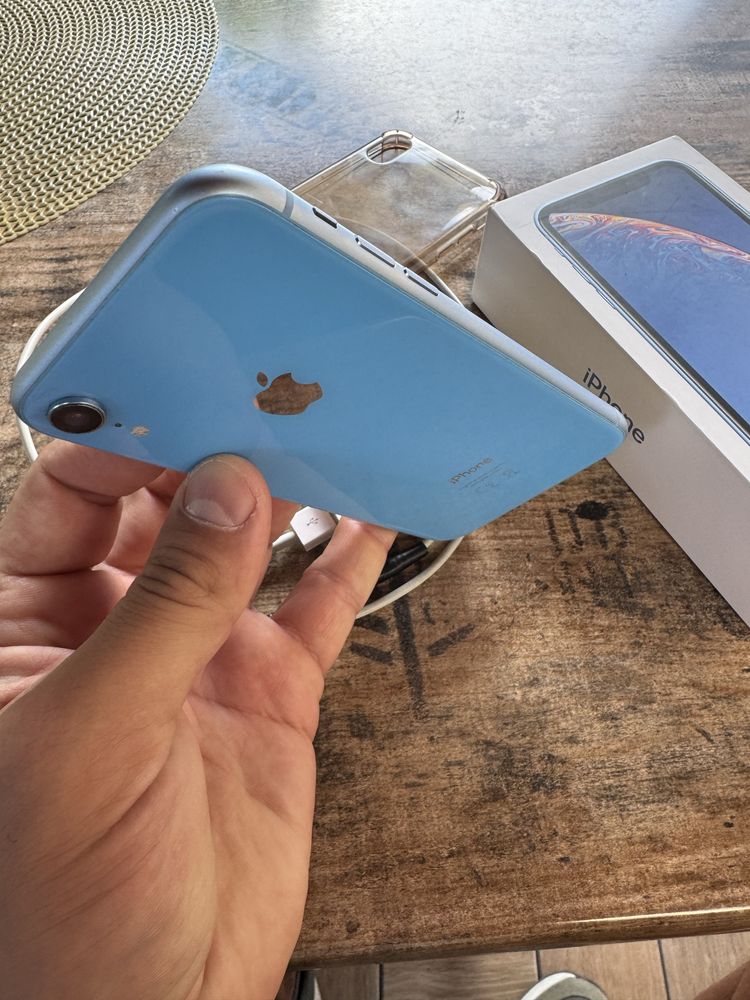 iPhone XR 128 GB blue