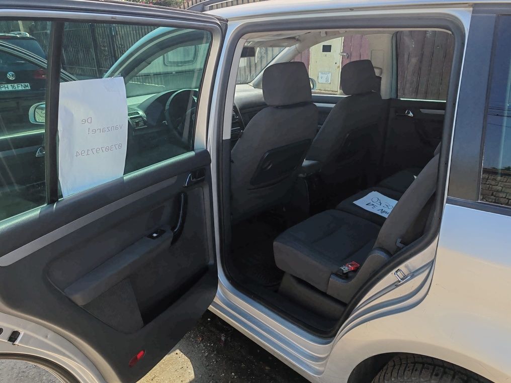 VAND Volkswagen Touran 7 Locuri