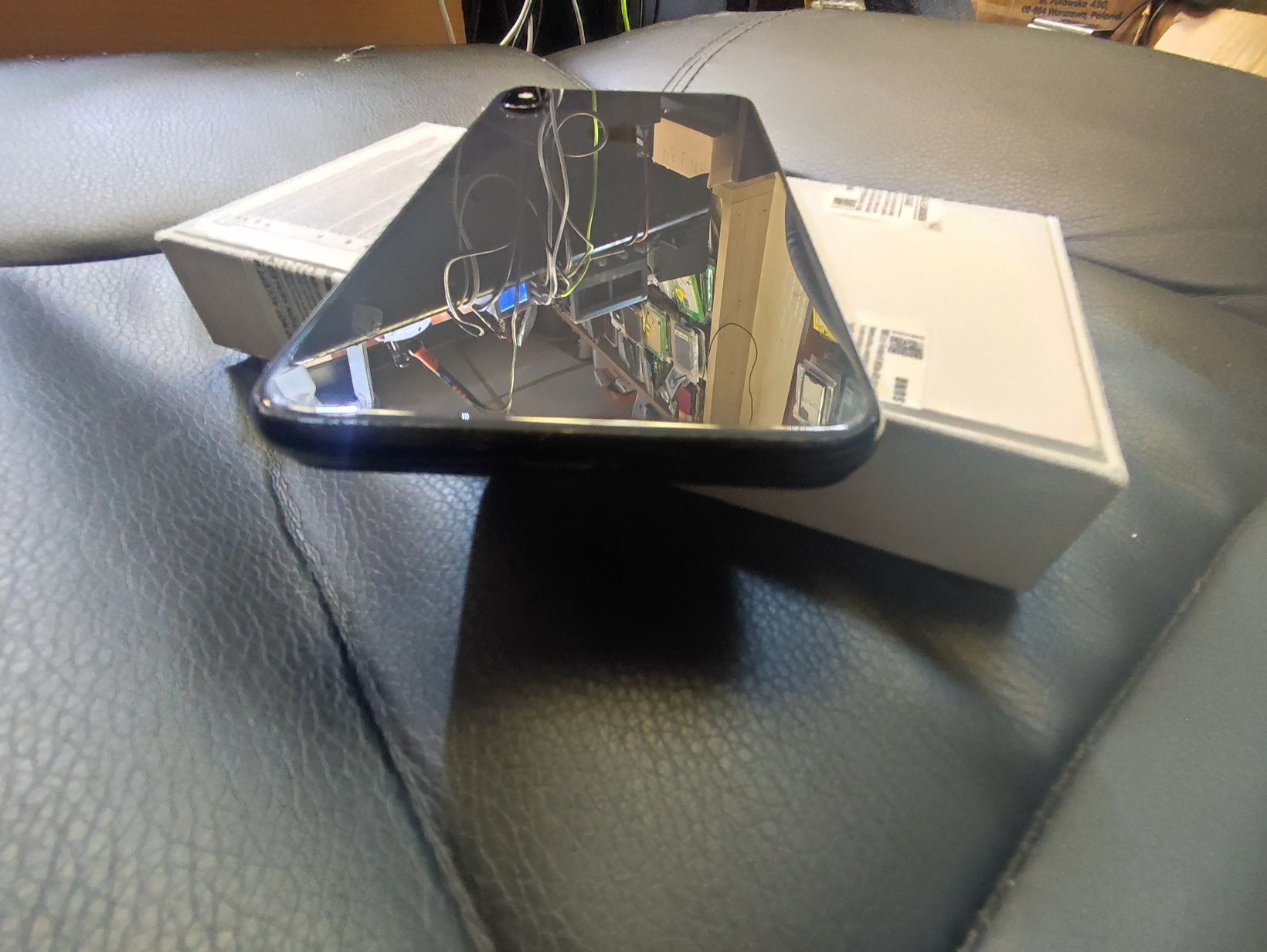 iPhone XS max 64гб. Гаранция