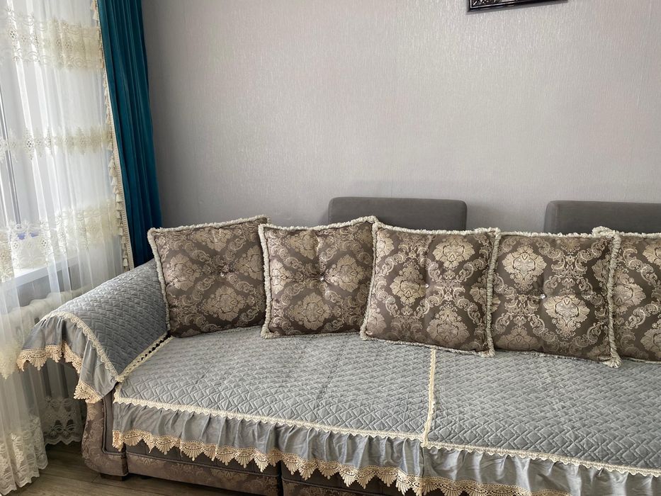 Продам диван в отличном состаяние