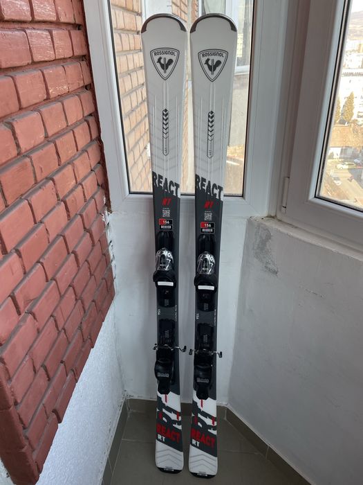 Schiuri 155 cm rossignol react rt noi r 12