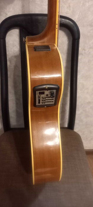 Гитара Yamaha apx700 sdb