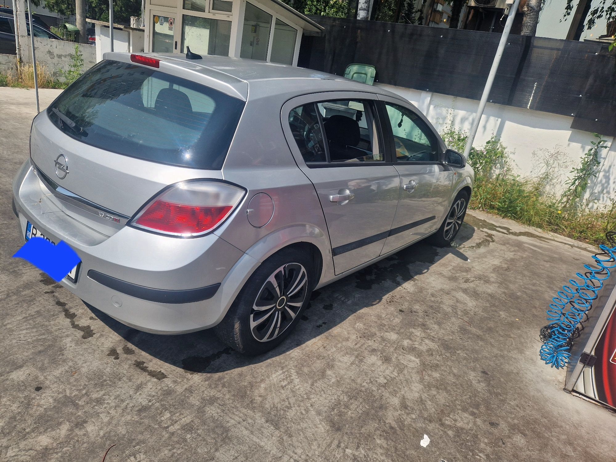 Vând Opel astra H 1.7