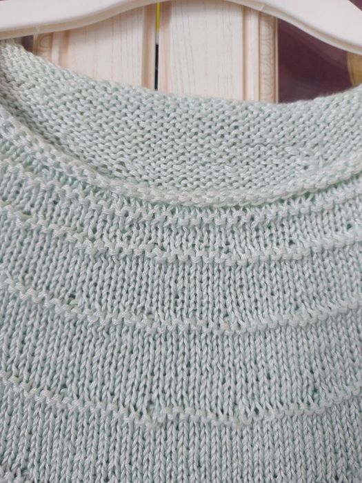 Кофта,джемпер, футболка связано спицами