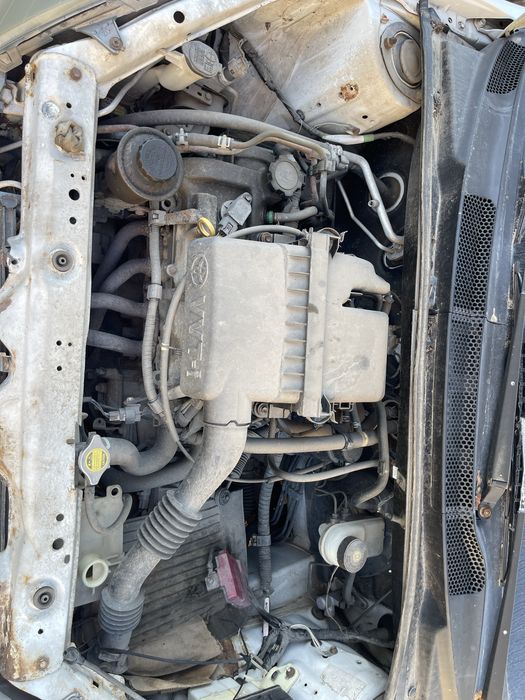 Toyota Yaris 1.0 на части
