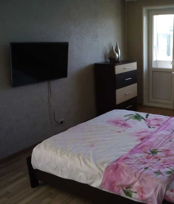 Дава се под наем Тристаен апартамент в Пловдив, Каменица 1 - 89 кв.м за 219.3 € - Снимка #2