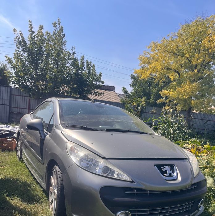 Vând sau dezmembrez Peugeot  207cc