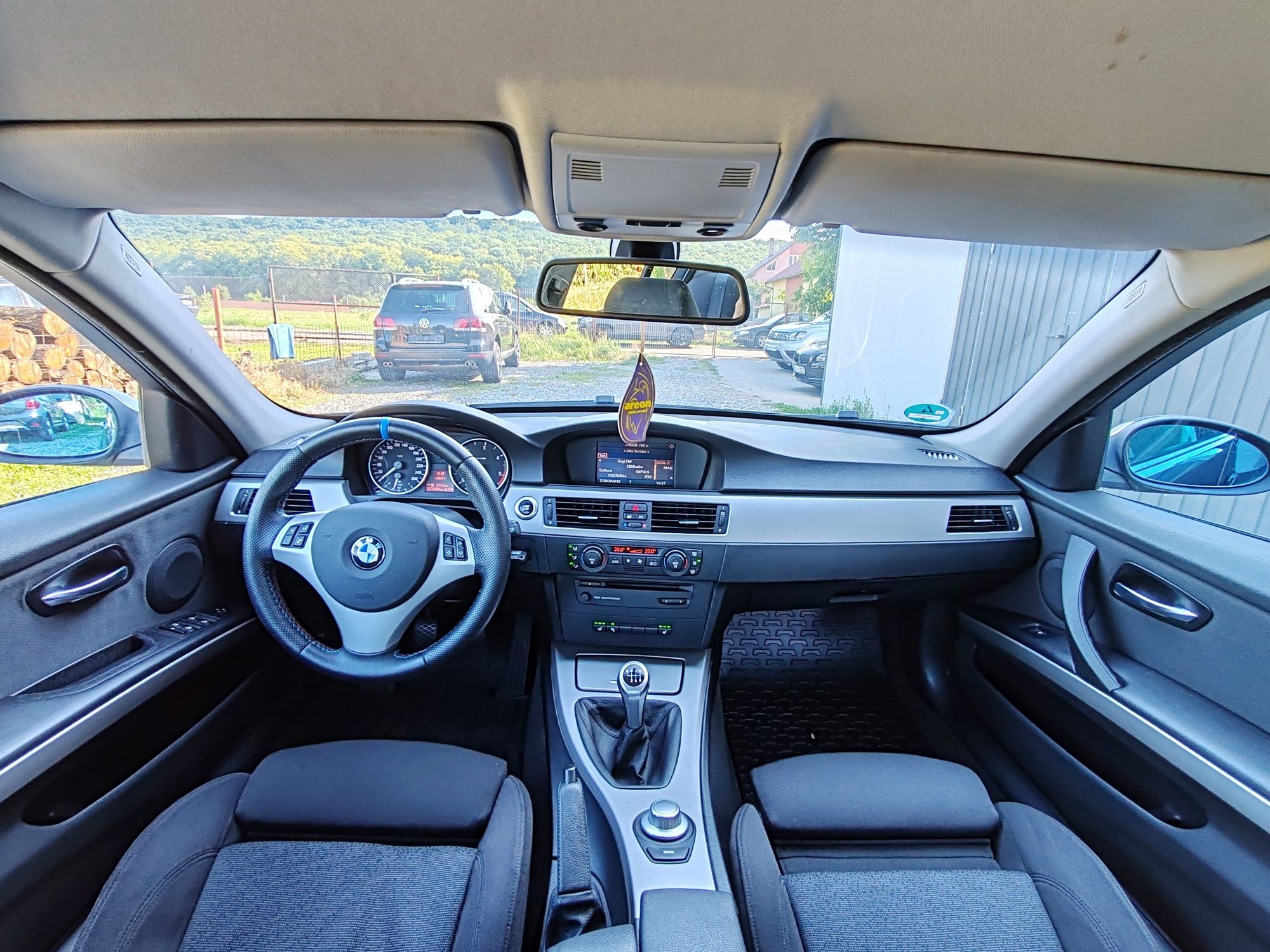 BMW E90 2.0d 2007 manual