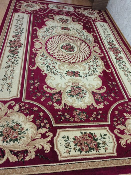 Продам ковер в хорошем состоянии