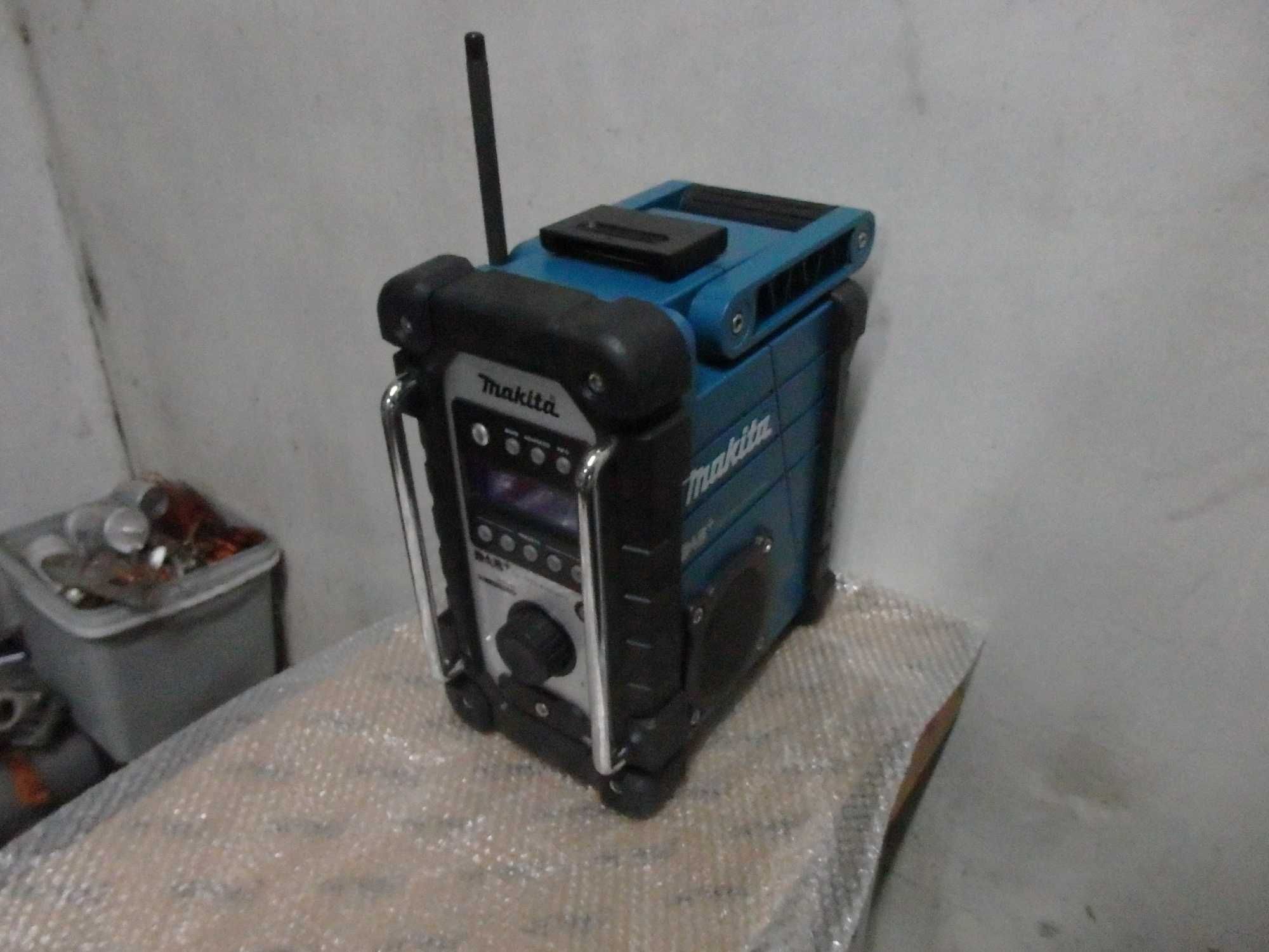 Радио Makita DMR110 Profesional