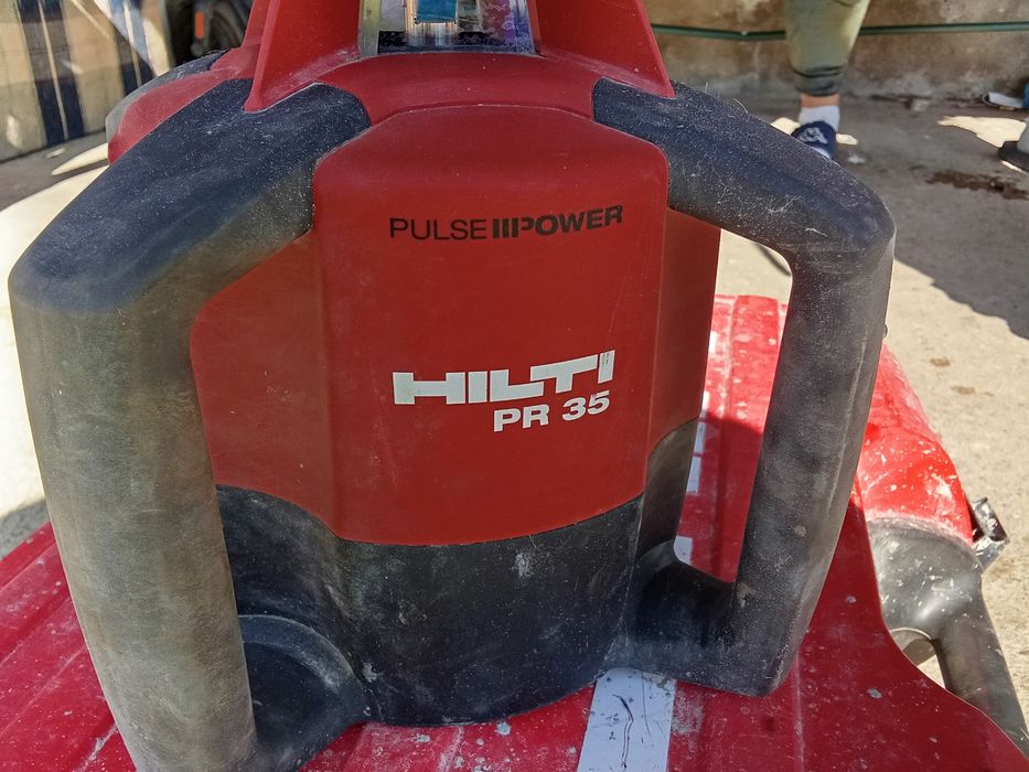 Laser profesional rotativ Hilti PR 35 fabricatie 2012