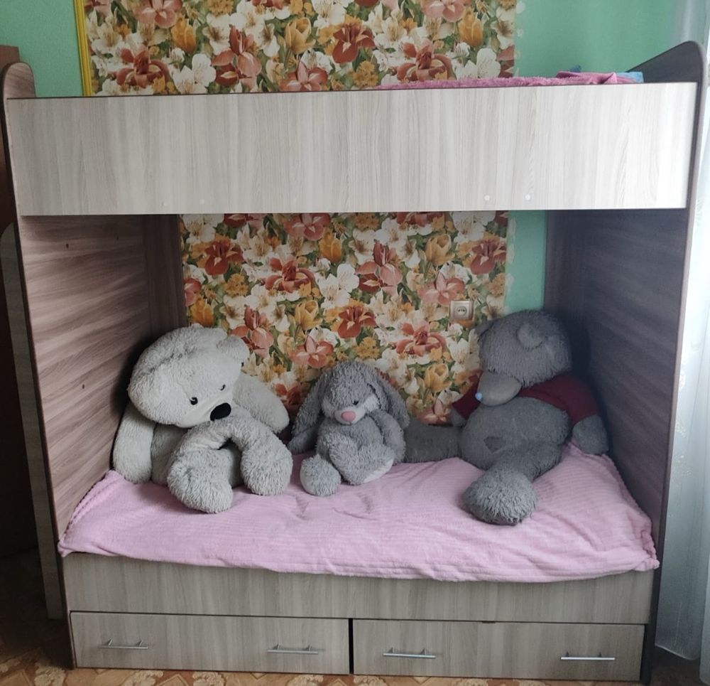 Двухъярусная кровать