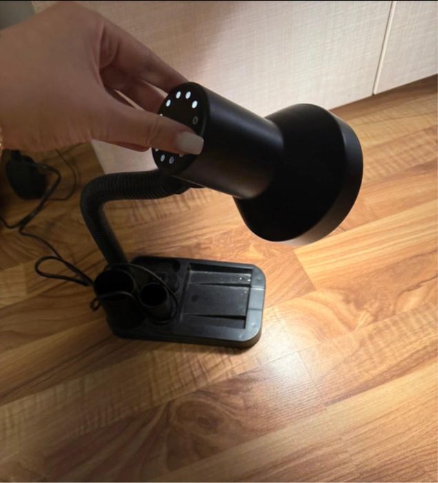 Lampa de birou neagra