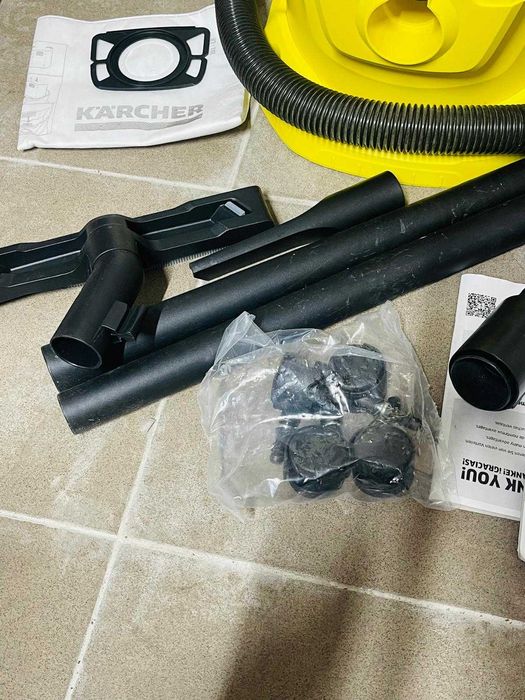 Aspirator Kärcher WD 2 Plus V-12/4/18/C pentru medii umede/uscate