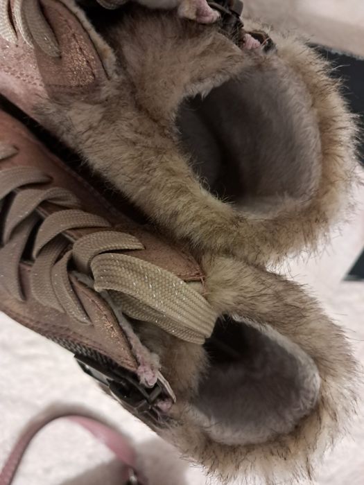 Ghete fetita , mar. 28, piele, îmblănite