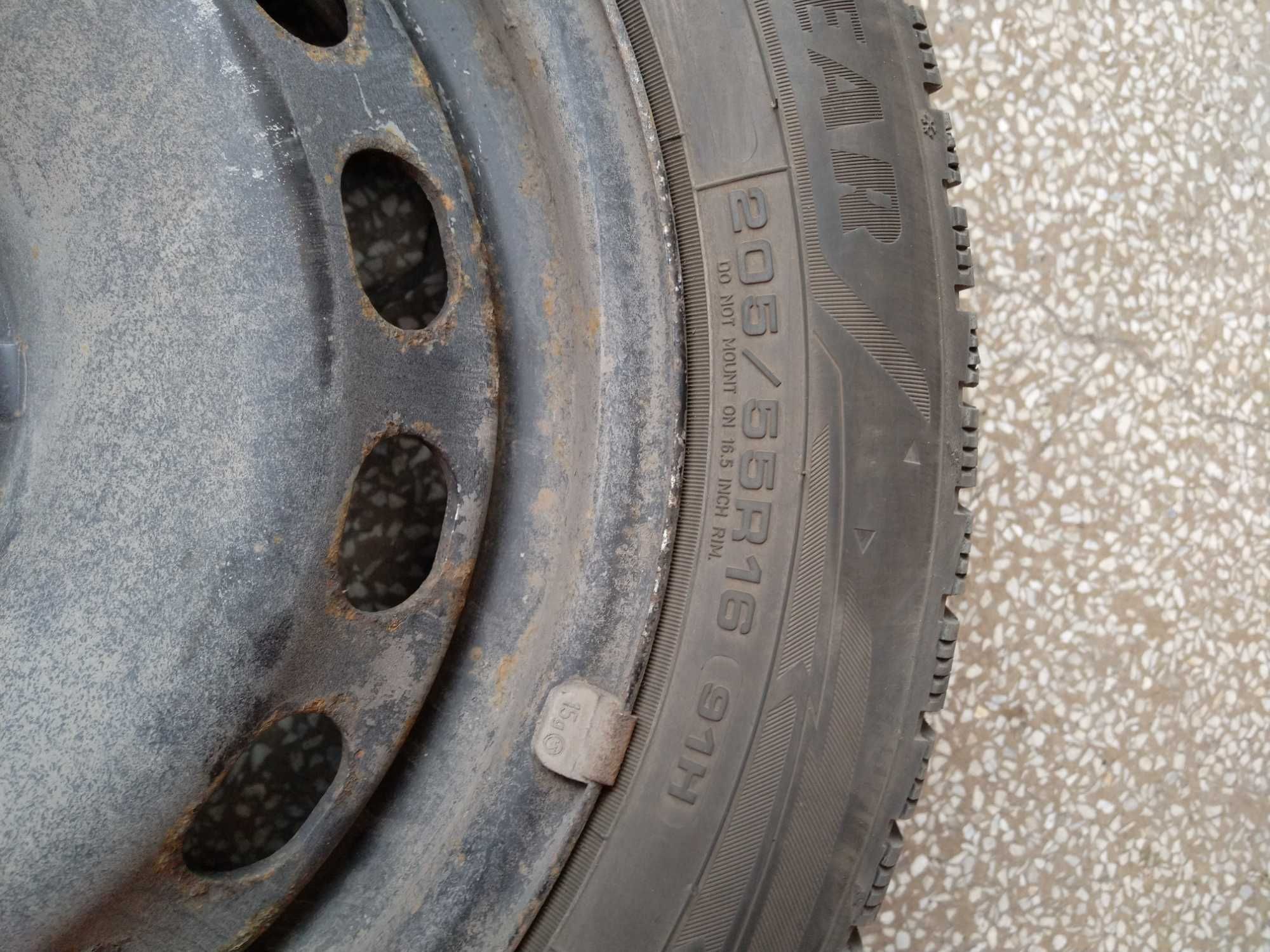 Зимни гуми Goodyear 205/55/R16