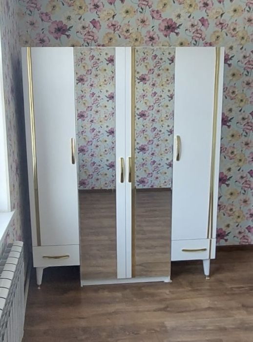 Продается шкаф в отличном состояни