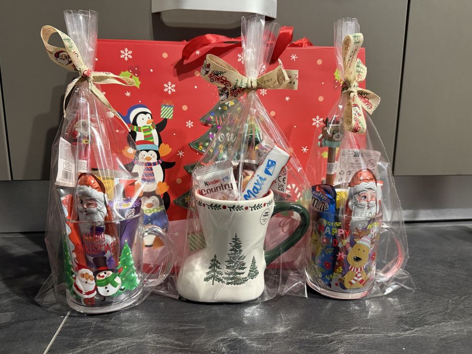 Cani de Craciun pline cu dulciuri