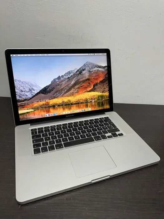 Apple MacBook Pro 15 - Intel Core i7 - 8GB - 750GB - Os High Sierra