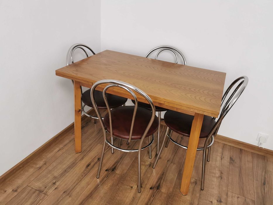 Vand set masa extensibila si 4 scaune inox