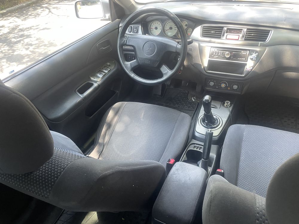 Vand sau schimb Mitubisi Lancer 1.6 benzina cu gpl