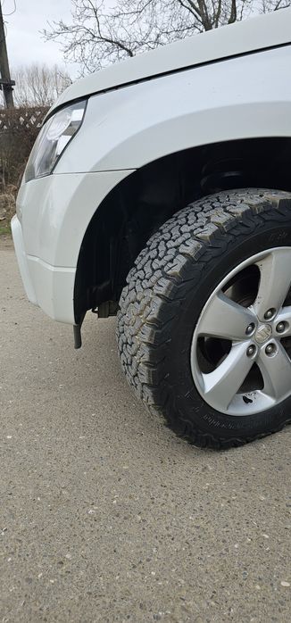 Vând Suzuki Grand Vitara 3 usi