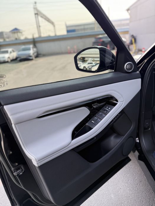 Range rover Evoque P300e