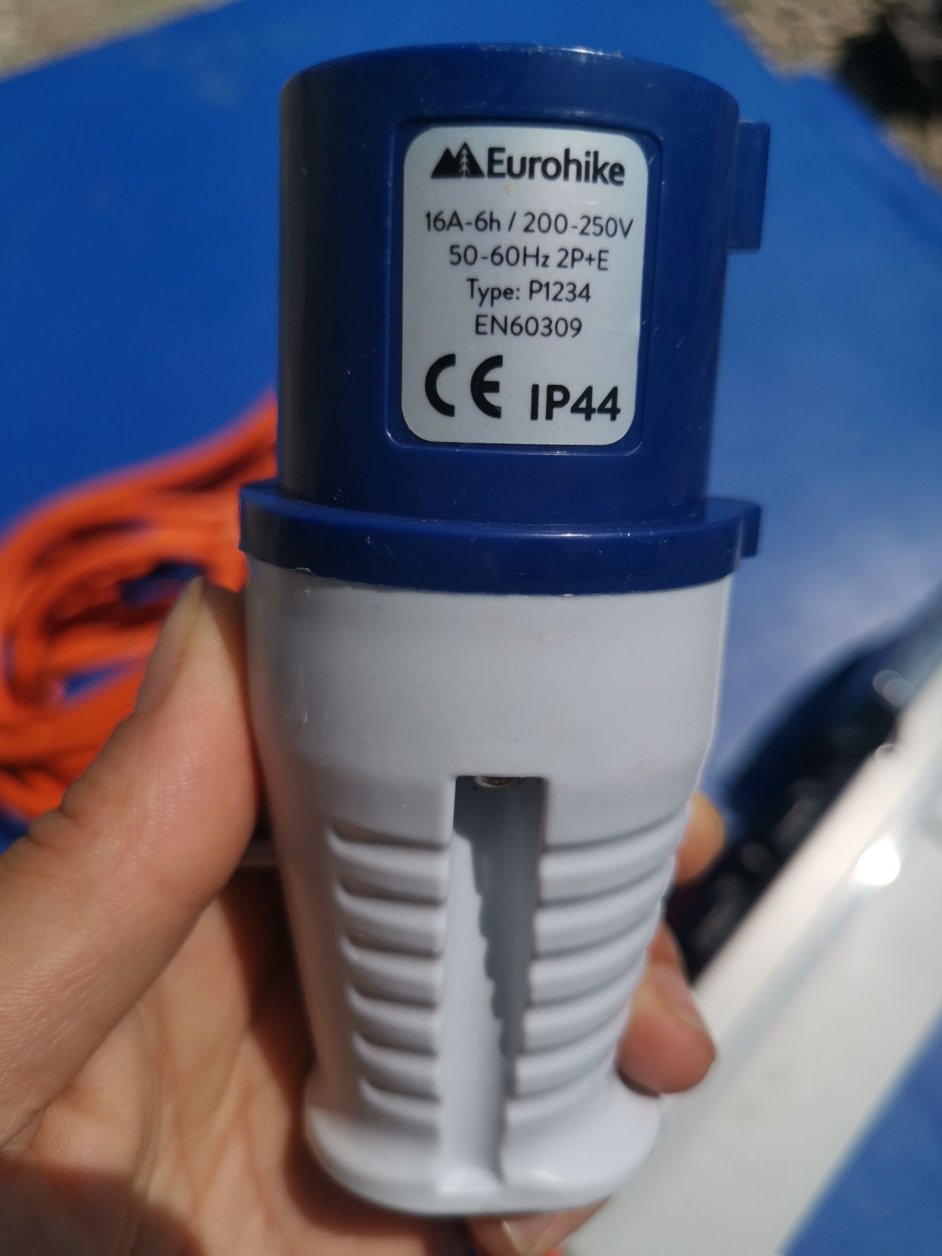 Разклонител с предпазител / 2 USB входа