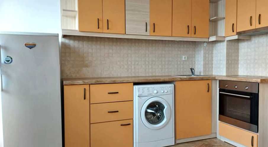 Дава се под наем Едностаен апартамент в Пловдив, Южен - 40 кв.м за 245 € - Снимка #1