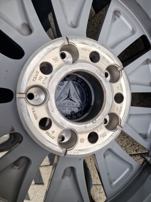 Mercedes Benz GLC X253 W253 SUV cauciucuri iarna Pirelli jante 17