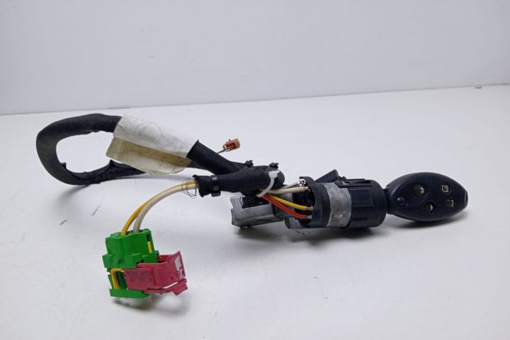 Contact cu cheie   9632897680 Citroen C5 prima generatie (facelift)