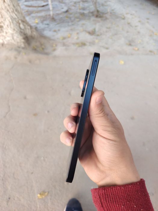 Samsung Galaxy A 17.  6/128gb