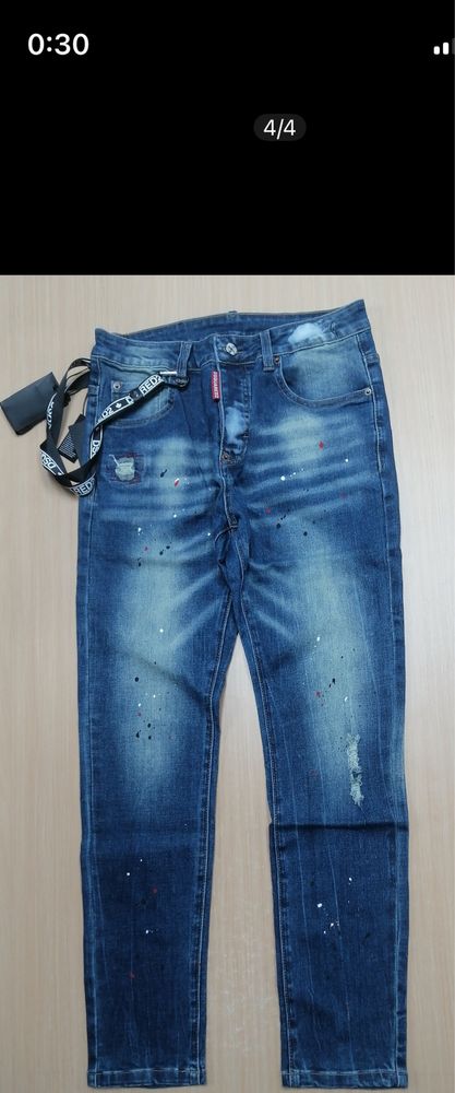 Дънки на dsquared2 S/M чисто нови