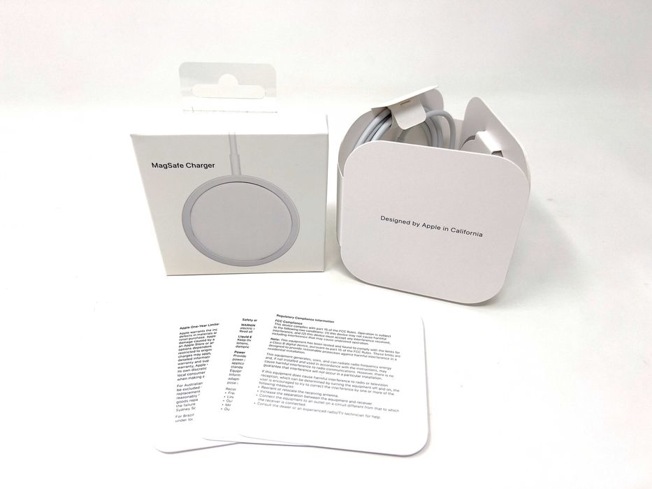 Безжично зарядно за Apple iPhone MagSafe Fast Charger Бързо Зарядно