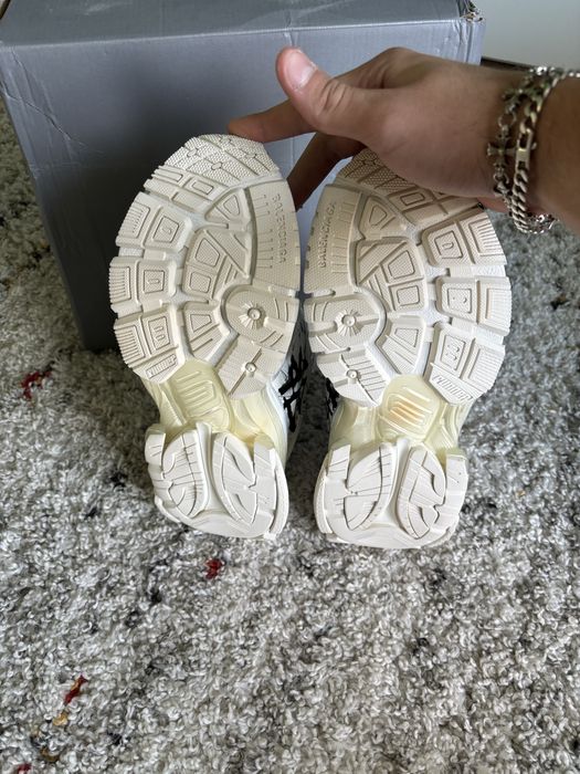Balenciaga Runner Grafiti size 39